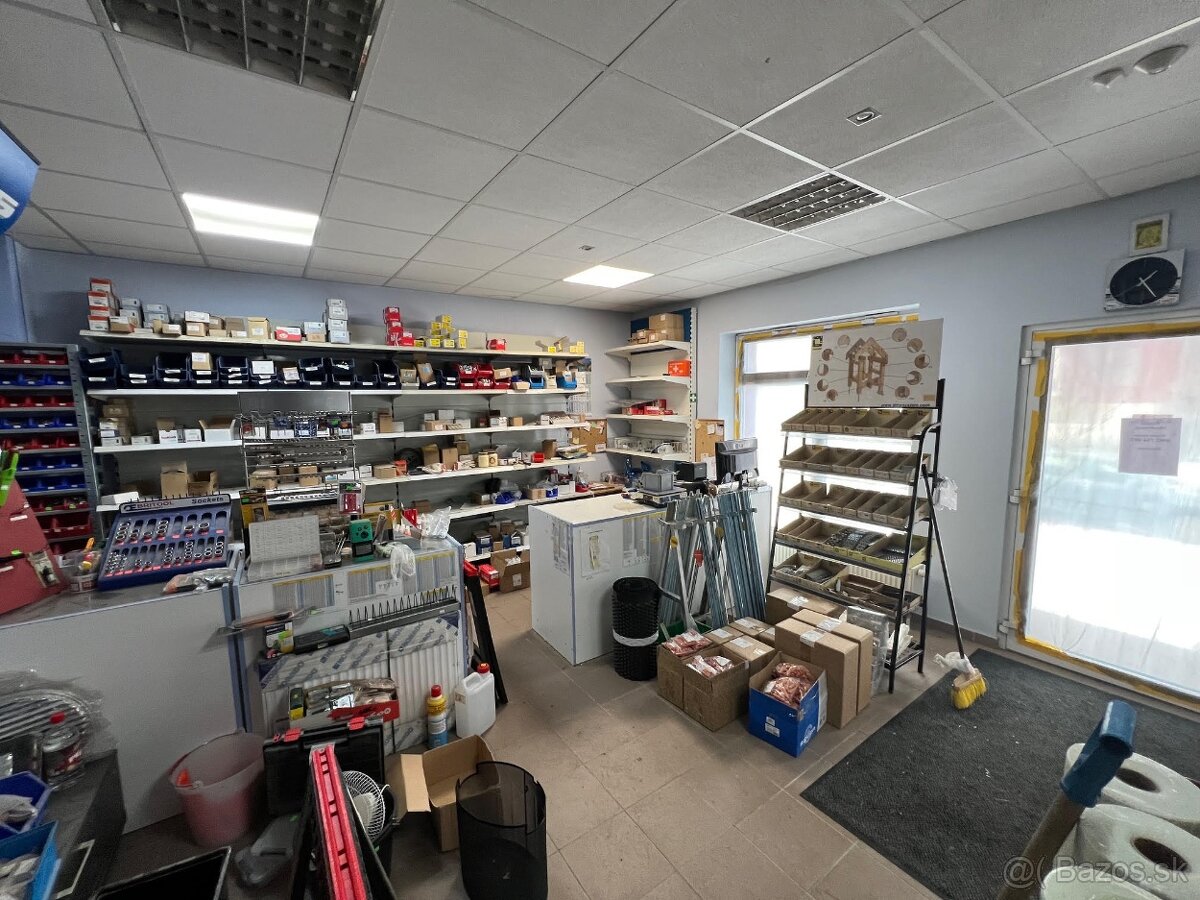 Rodinný dom/predajňa - 10