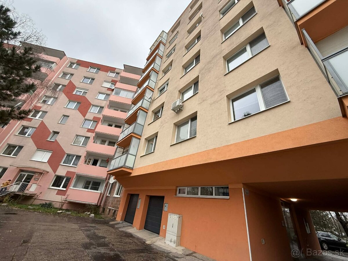 Zariadená garsónka (19,96m2) ul.A.Kubinu. - 10