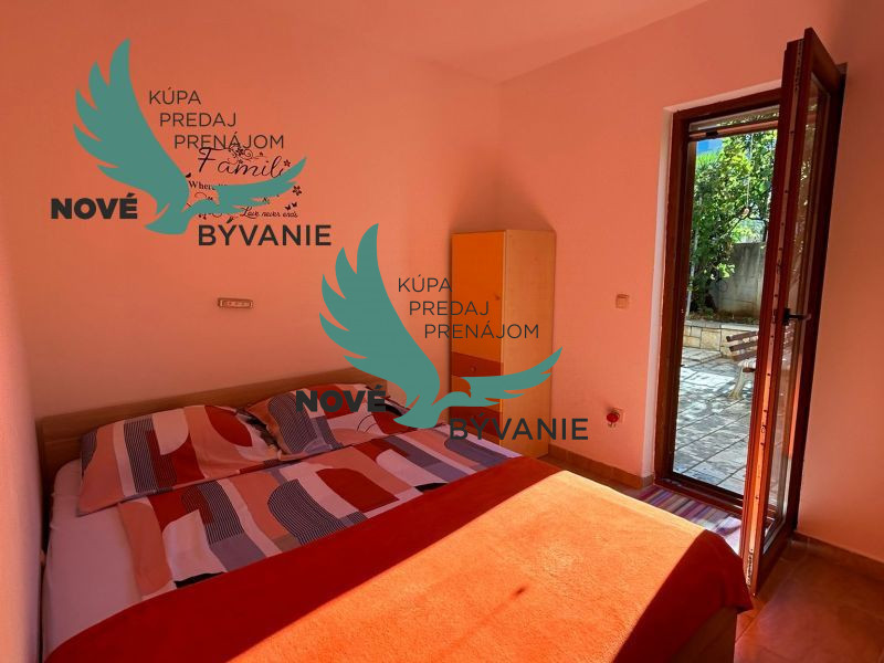 Chorvátsko - Na predaj apartmán so záhradou blízko mora - 10