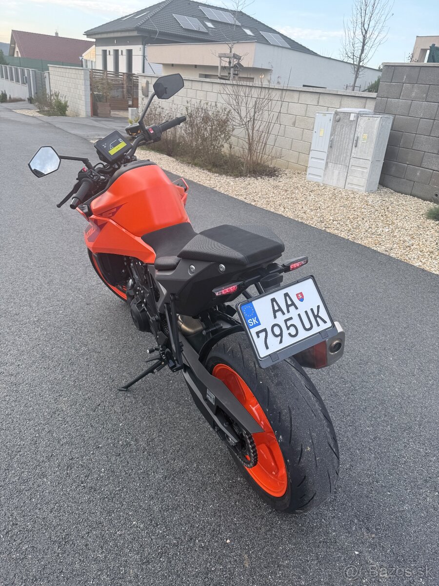 KTM 990 DUKE 2024 - 10