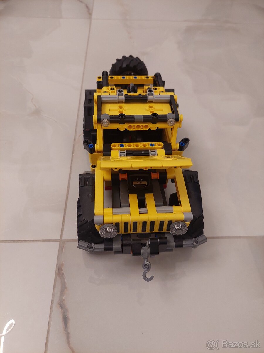 Lego - - 10