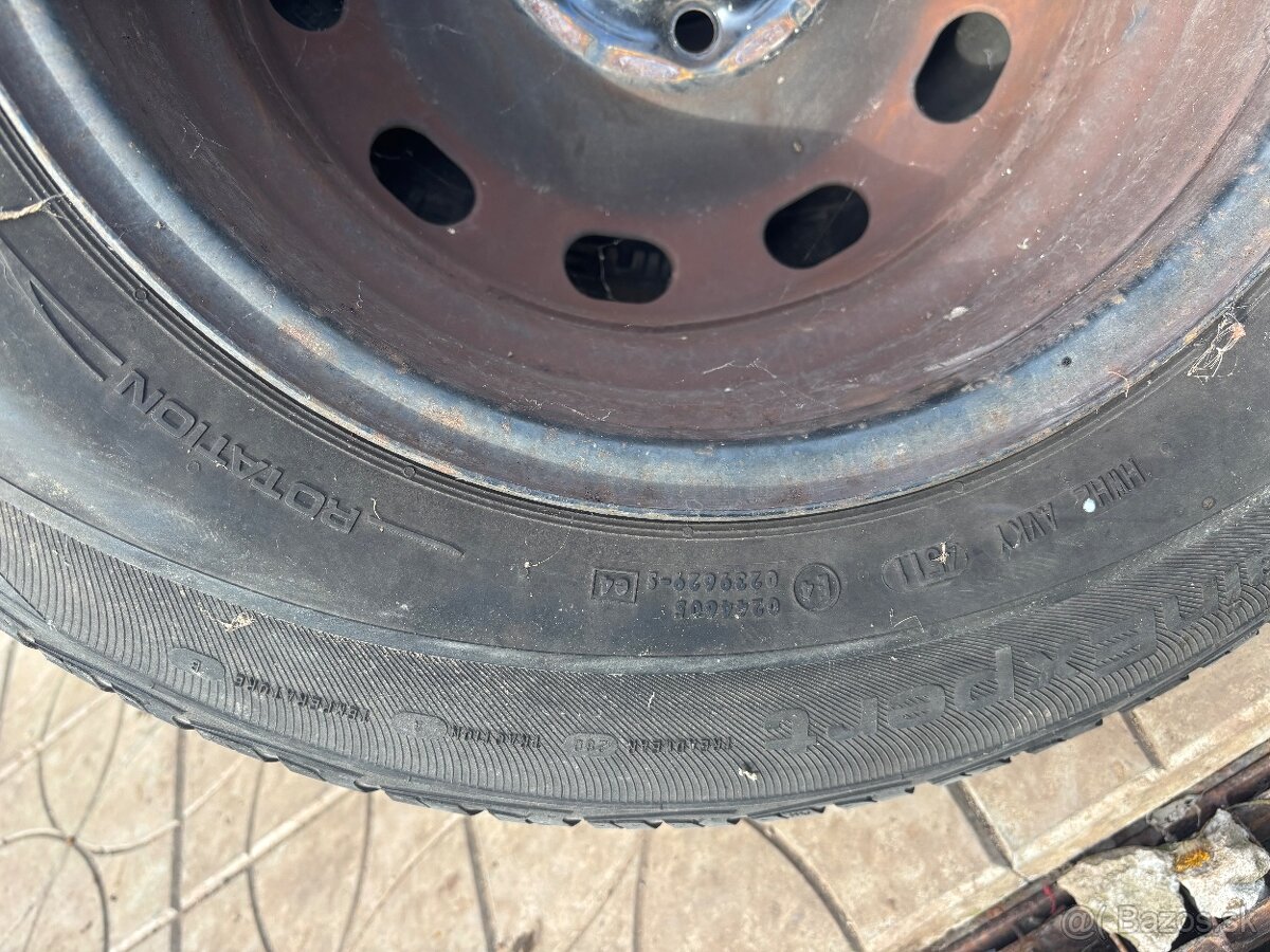 Pneumatiky s plech.diskami 185/80 r14 T - 10