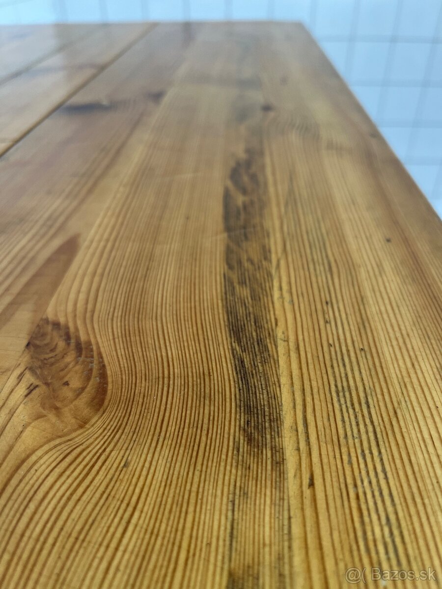 Masívny stôl - 10