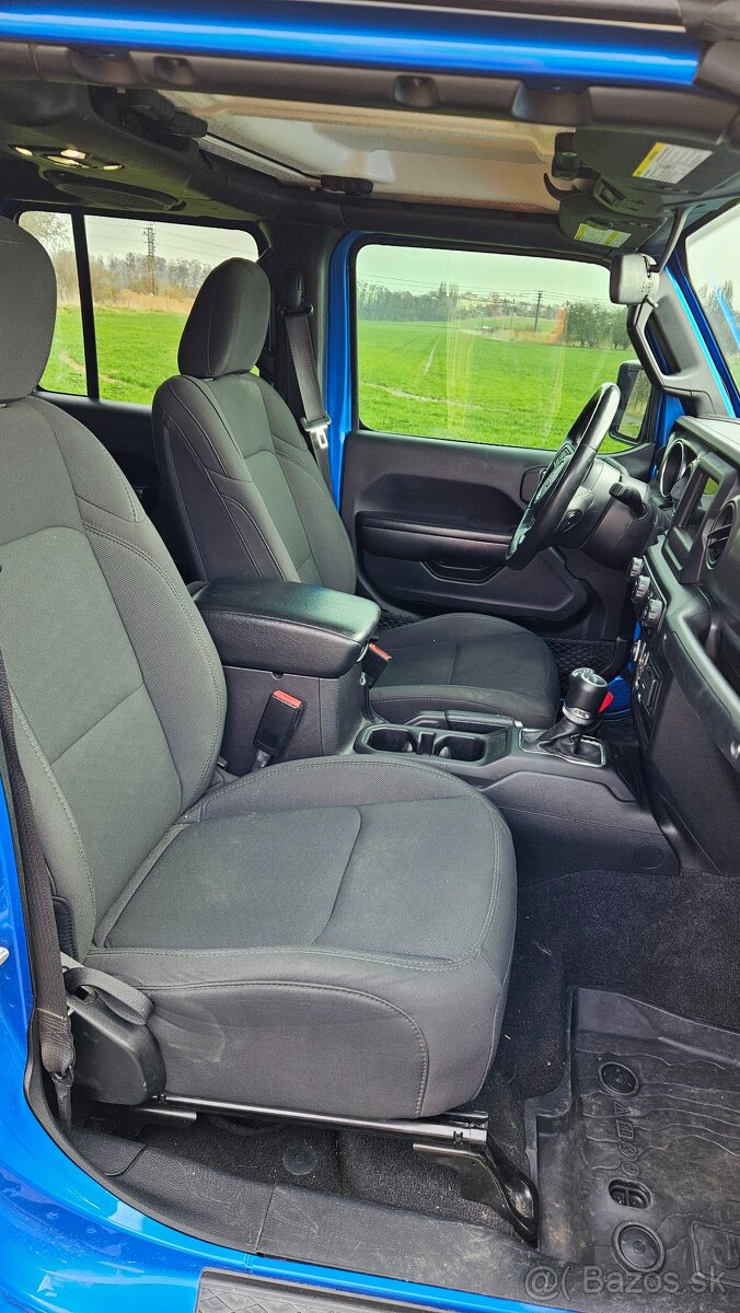 Jeep Gladiator 3,6 V6 - 10