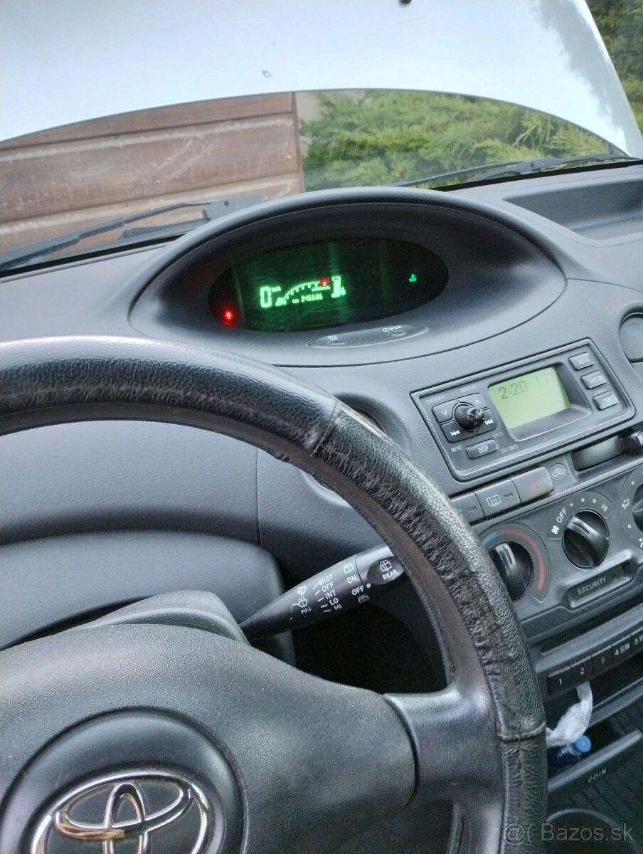 Predám Toyotu yaris - 10
