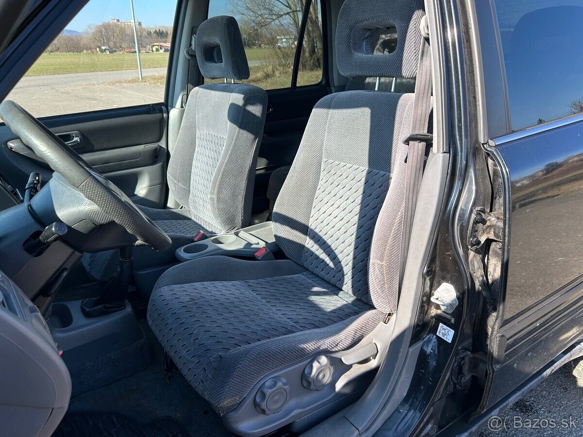 Honda CR-V 2.0i 108 kW 4x4 - 10