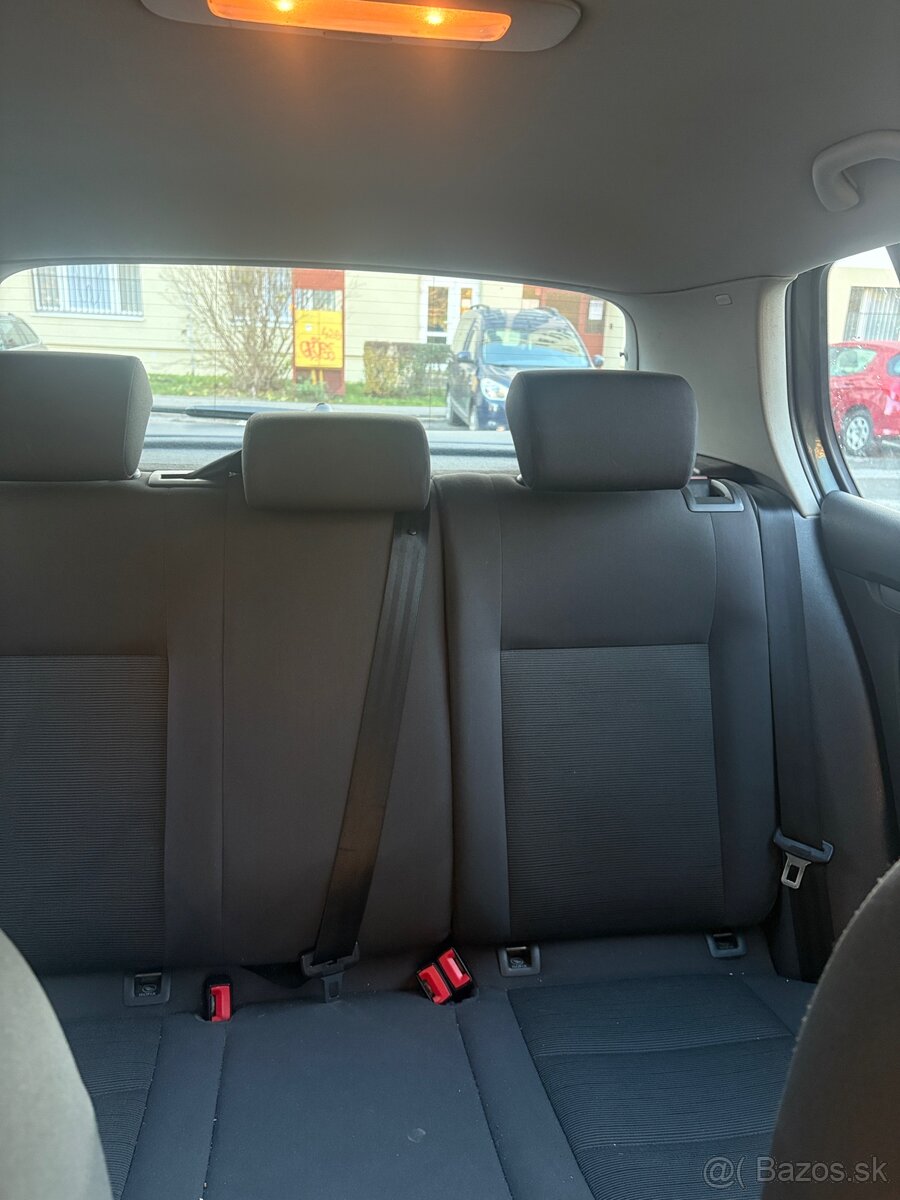 Volkswagen Golf 1.4 - 10