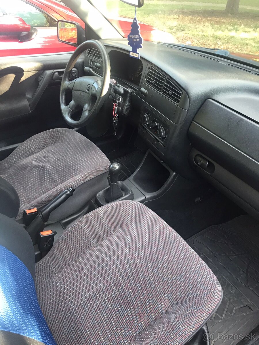 Volkswagen golf 1,6 74 kW 95 ročník top stav❗️❗️❗️ - 10