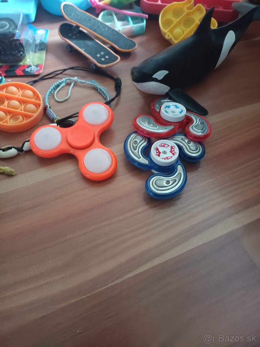 Rôzne hračky/drobnosti - 10