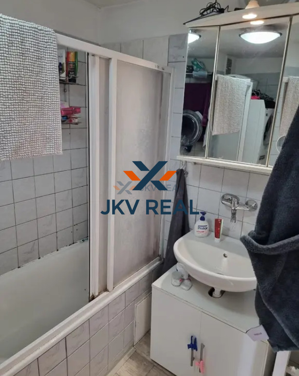 Na predaj priestranný 5-izbový rodinný dom . - 10