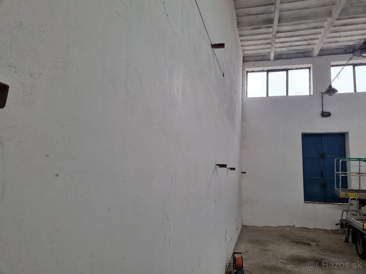 Dlhodobý prenájom podnikateľských priestorov v Lučenci - 10