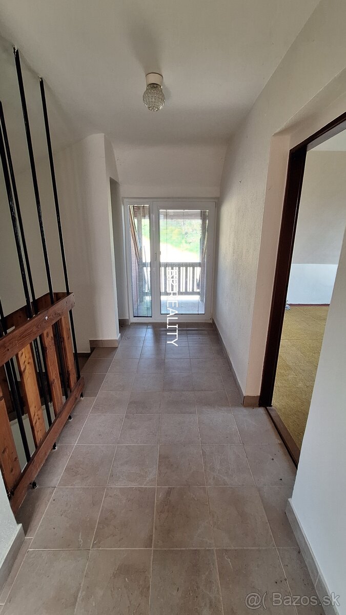 REZERVOVANÝ Predaj RD v Dobrej Nive - 10