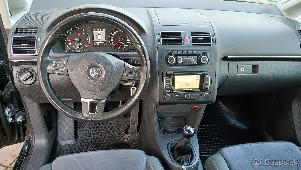 VOLKSWAGEN TOURAN 2.0 TDI CR 103 kW HIGHLINE BLUEMOTION - 10