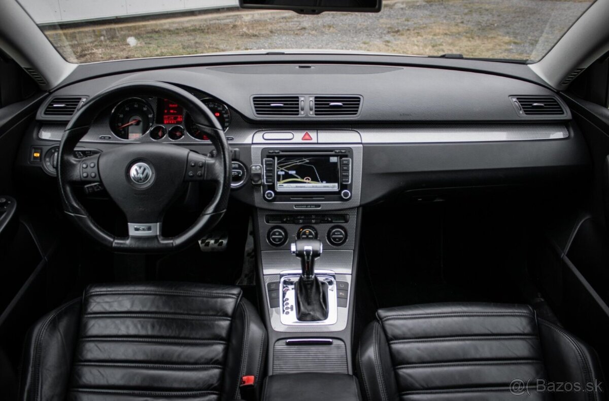 Volkswagen Passat Variant 3.2 V6 4Motion DSG - 10