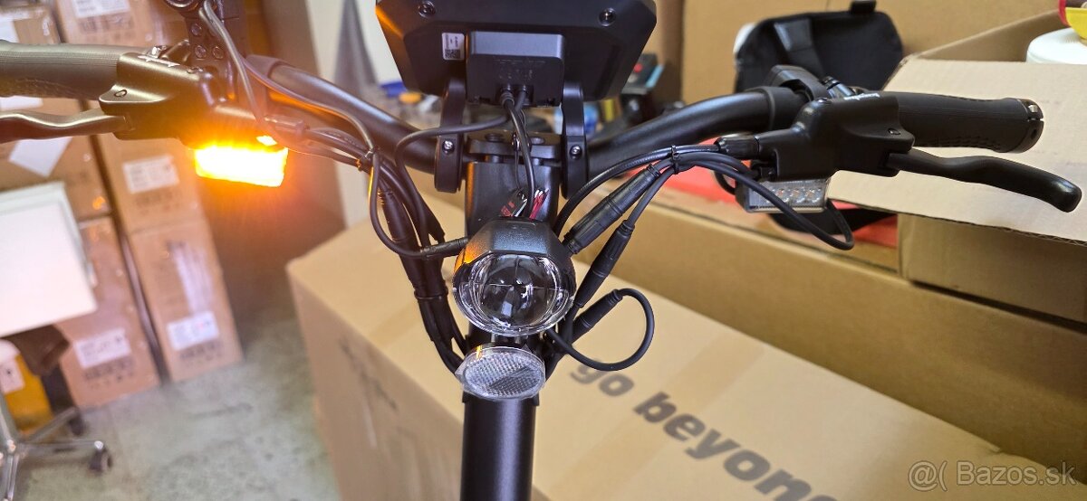 Elektrická kolobežka Kaabo MANTIS X - 10