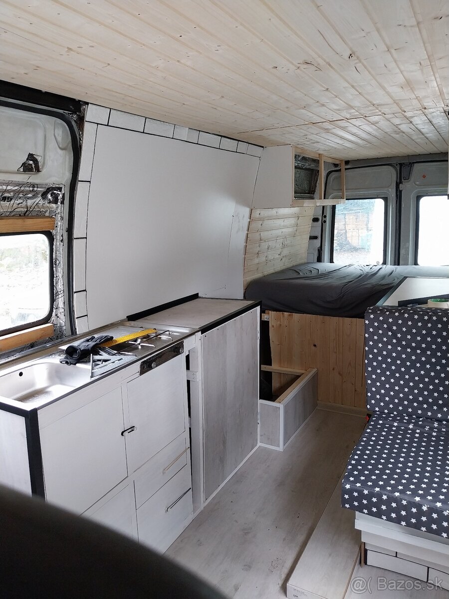 Iveco daily 5 miestne 2,8 D 107 KW r.v. 2002 , stk/ek10/27 - 10