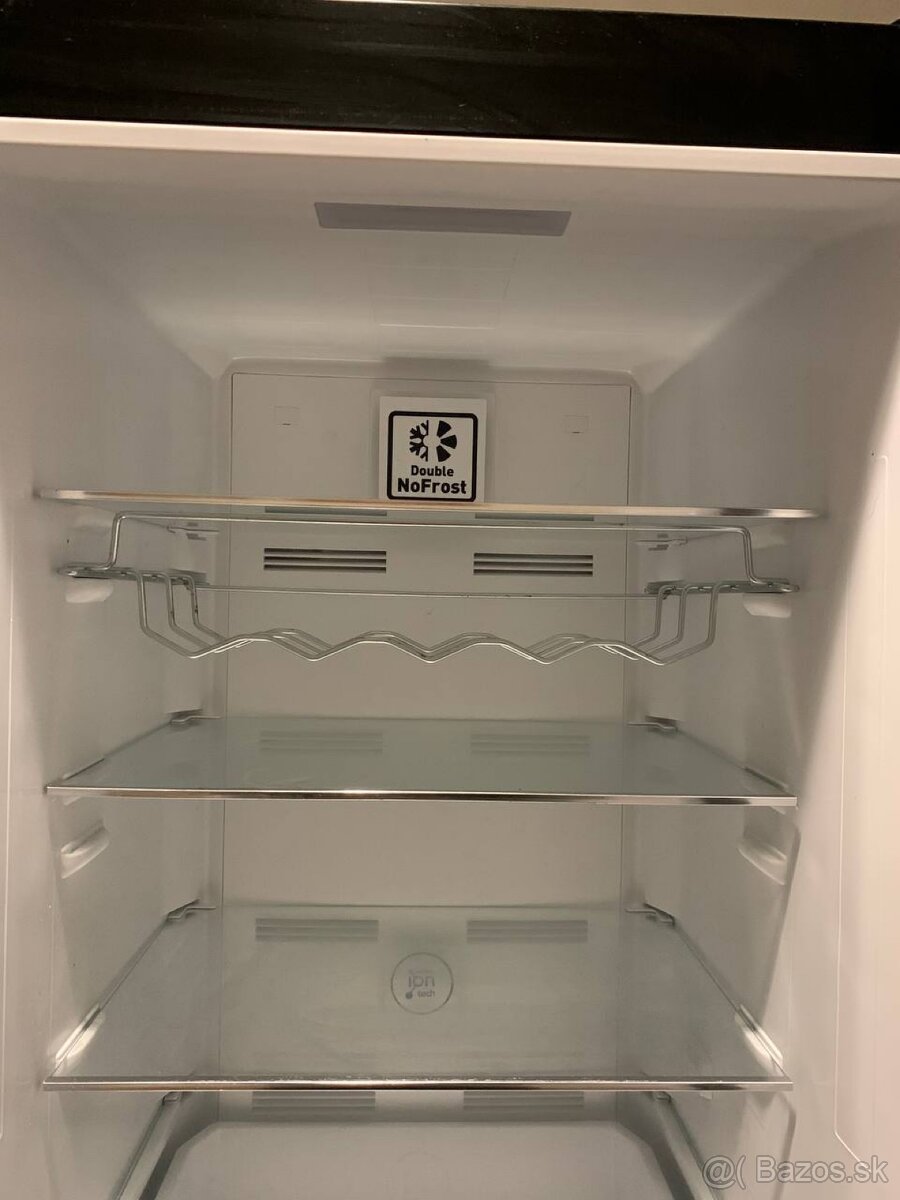 Predávam chladničku v peknom stave PHILCO PCN 310EX - 10