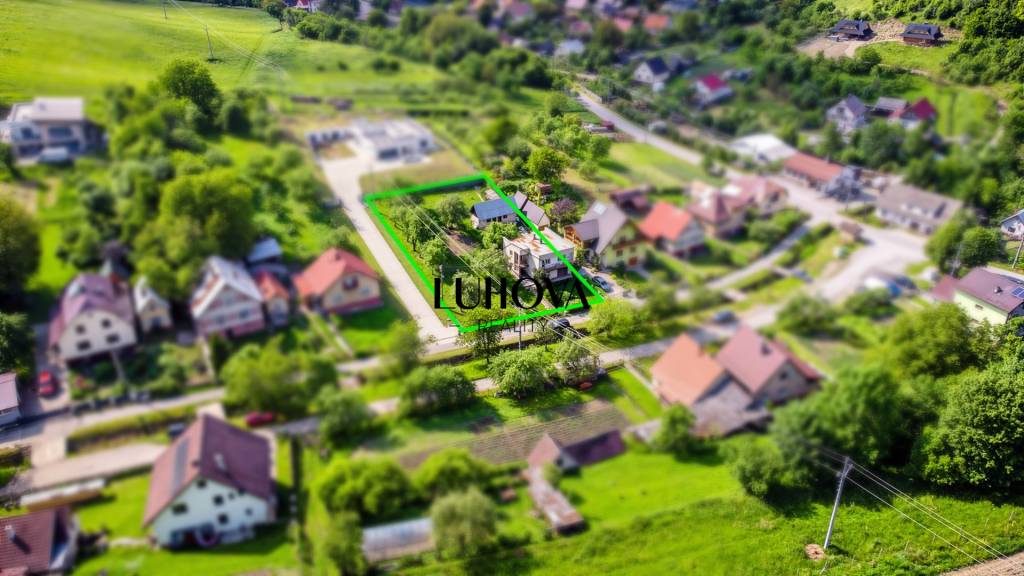 DOM v Zubáku s krásnym pozemkom - 10