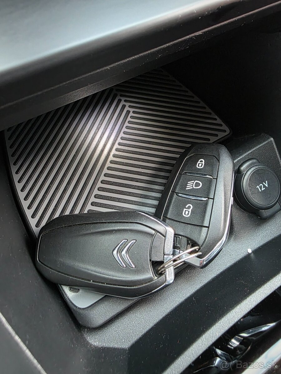 Citroen C4 Shine 1,2 benzin manual 2021 78000km - 10