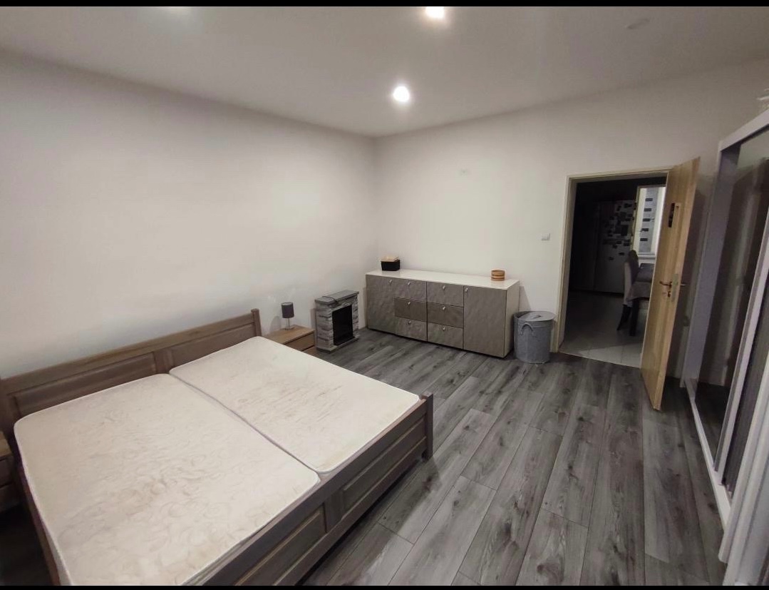 Rodinny dom s veľkým pozemkom vo Veľkej Ide - 10