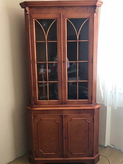 Jedálenský nábytok 2 kusy + stôl + 6 stoličiek - 10