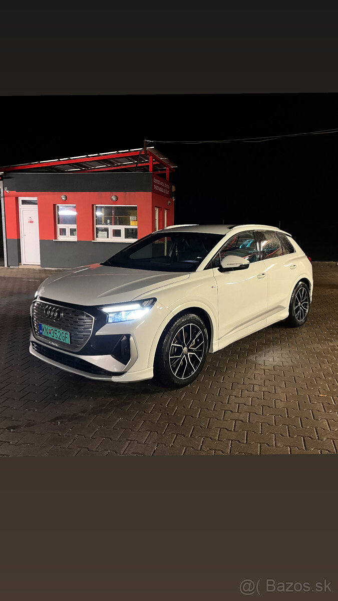Audi Q4 40 e-tron S-line - 10