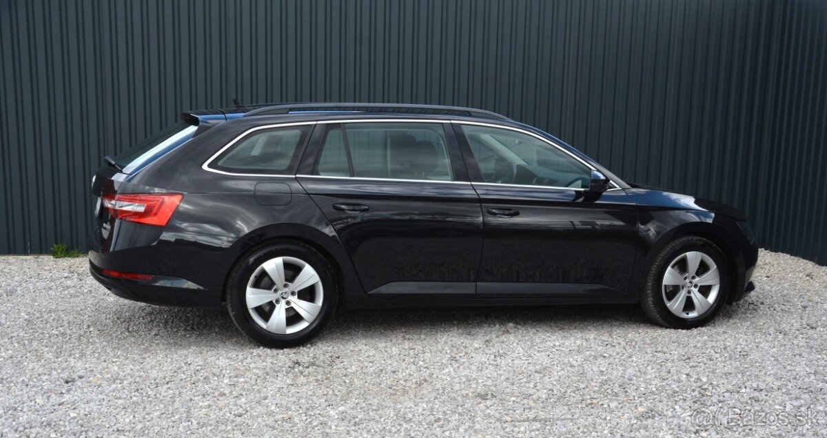 Škoda Superb Combi 2.00 TDI DSG STyle - 10