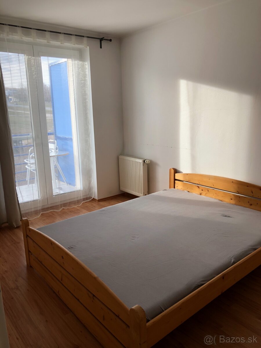 Útulný 2 - izbový byt na prenájom - 10