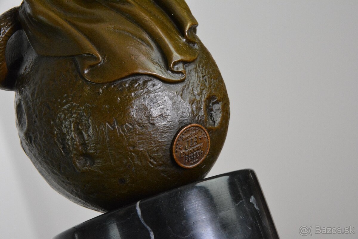 Bronzová soška - Justicia na mramoru - 10