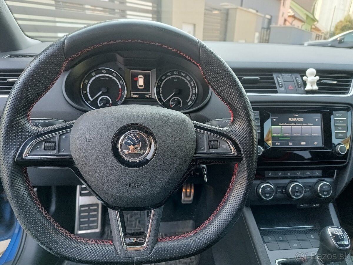 Škoda Octavia Combi 2.0TSI RS 220PS Manuál - 10