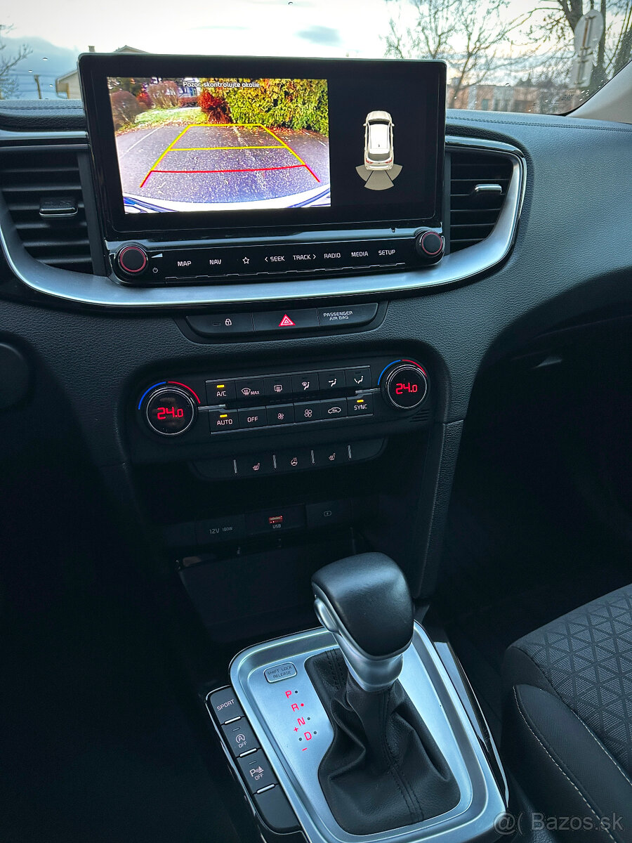 Kia Ceed kombi benzín Automat 2021 Slovensko - 10