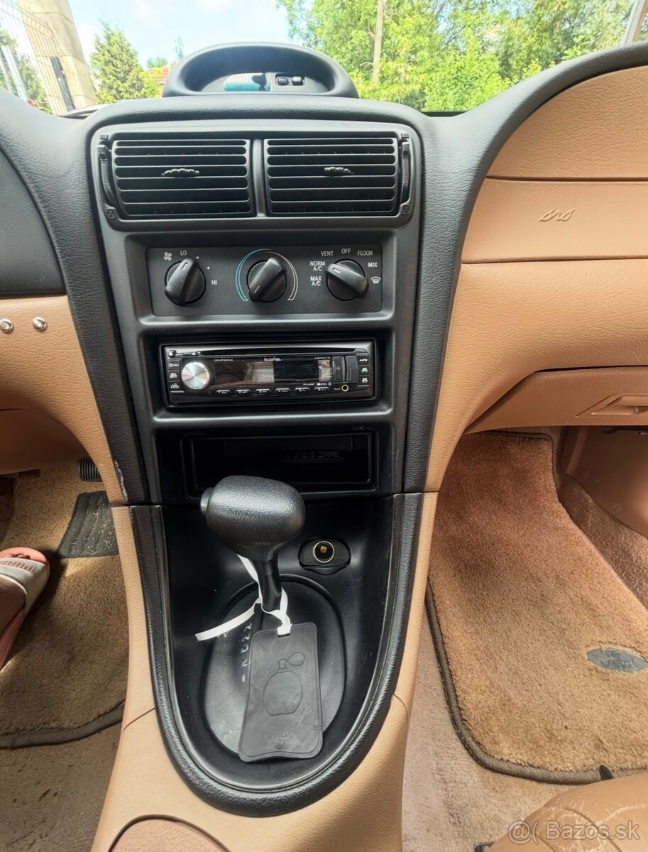 Ford Mustang GT 4.6 V8 - 10