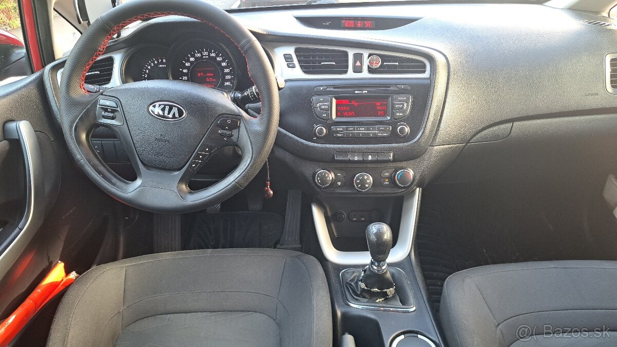 Kia Ceed 1,4 benzín - 10