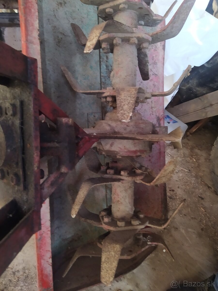 Predam rotavator za menší traktor tk alebo mt - 10