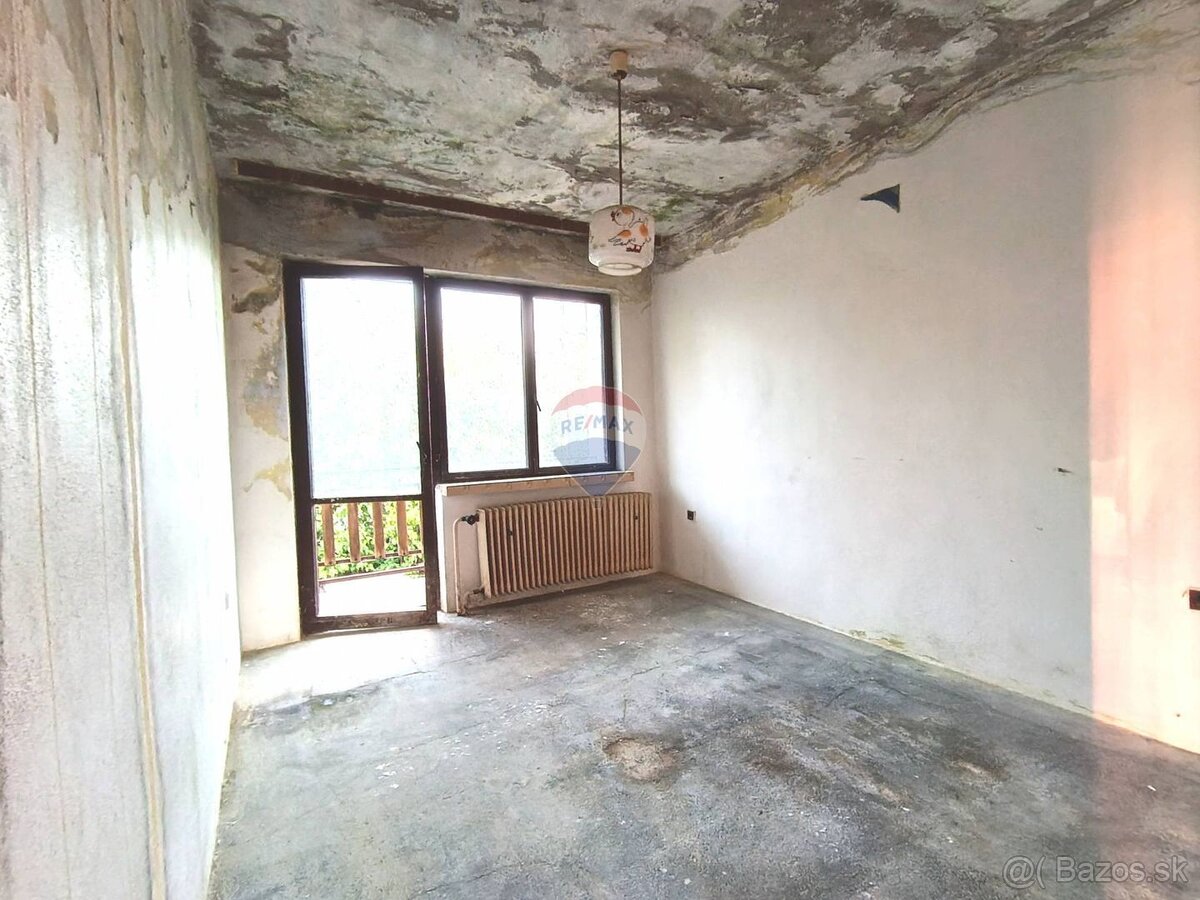 ZNÍŽENÁ CENA poschodový rodinný dom Bušince - 10