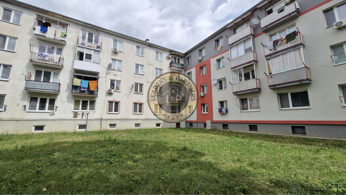 Na predaj 2 izbový tehlový byt v pôvodnom stave. Masaryková - 10