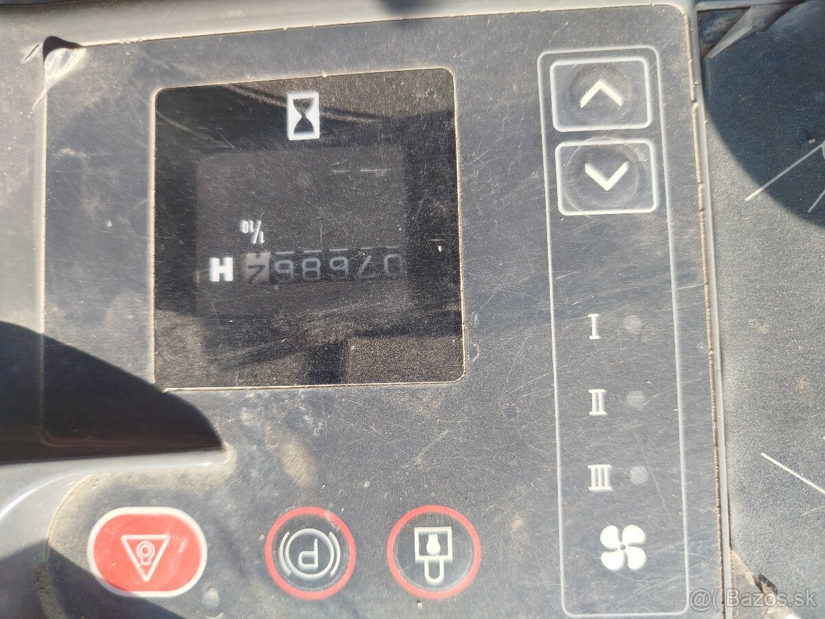 Predám JCB 103 otočny bager,možná výmena - 10