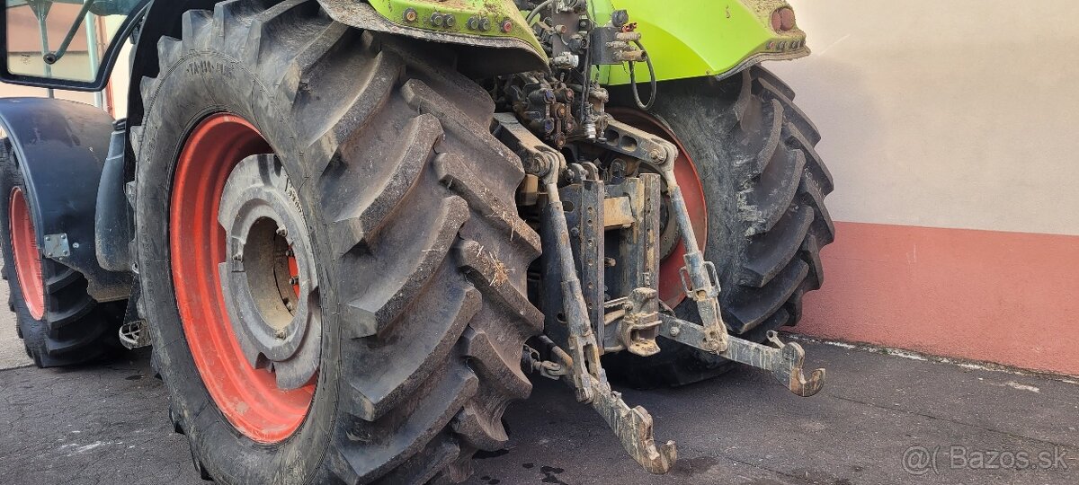 Claas axion 820 - 10