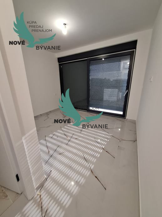 Na predaj novostavba - dvojpodlažný apartmán s výhľadom na m - 10