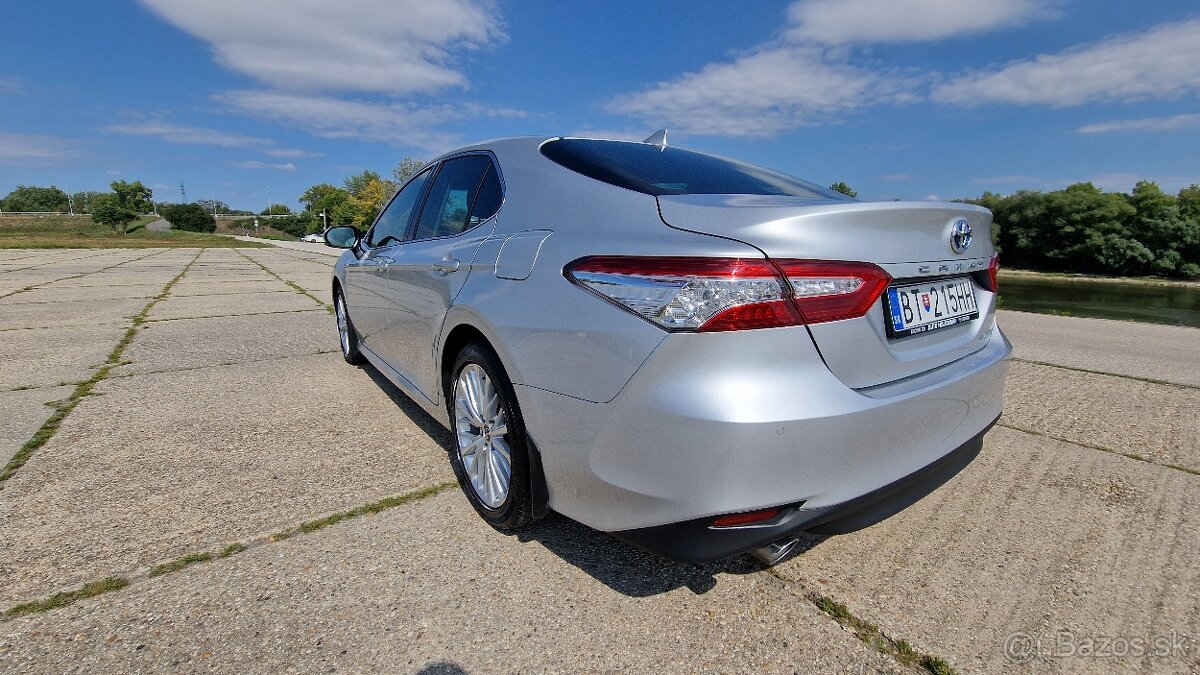 Predám Toyota Camry hybrid - 10