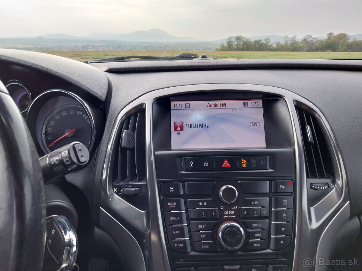 Opel Astra J 1.7 CDTI - 10