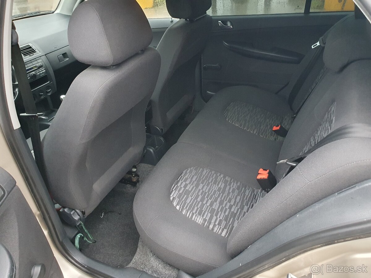 Škoda Fabia Sedan 1.2 - 47 KW - M5 - 10