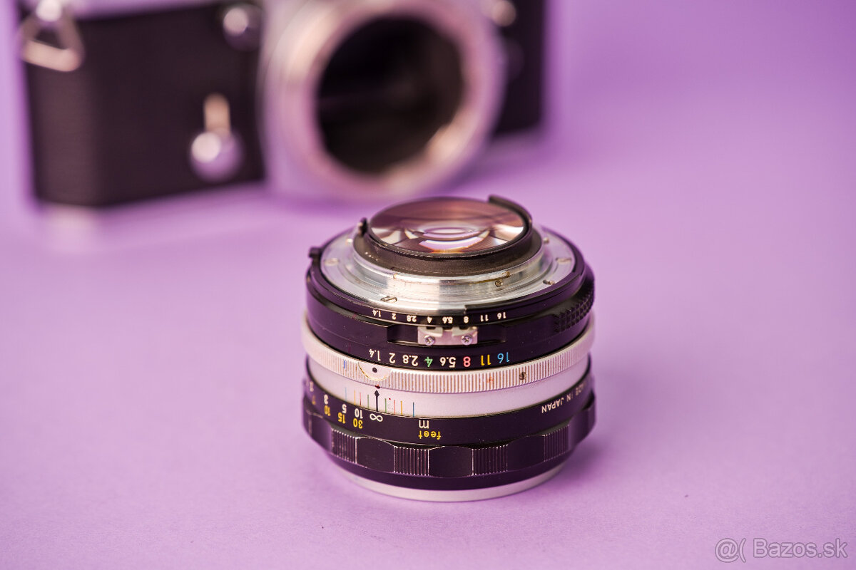 Nikon Nikomat. Nikkor 1:1.4f/50mm - 10