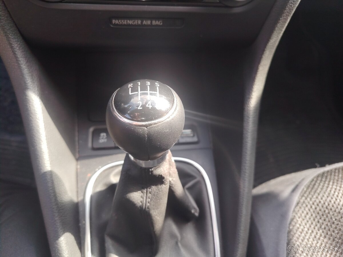 Predám VW Golf 6 combi Highline - 10