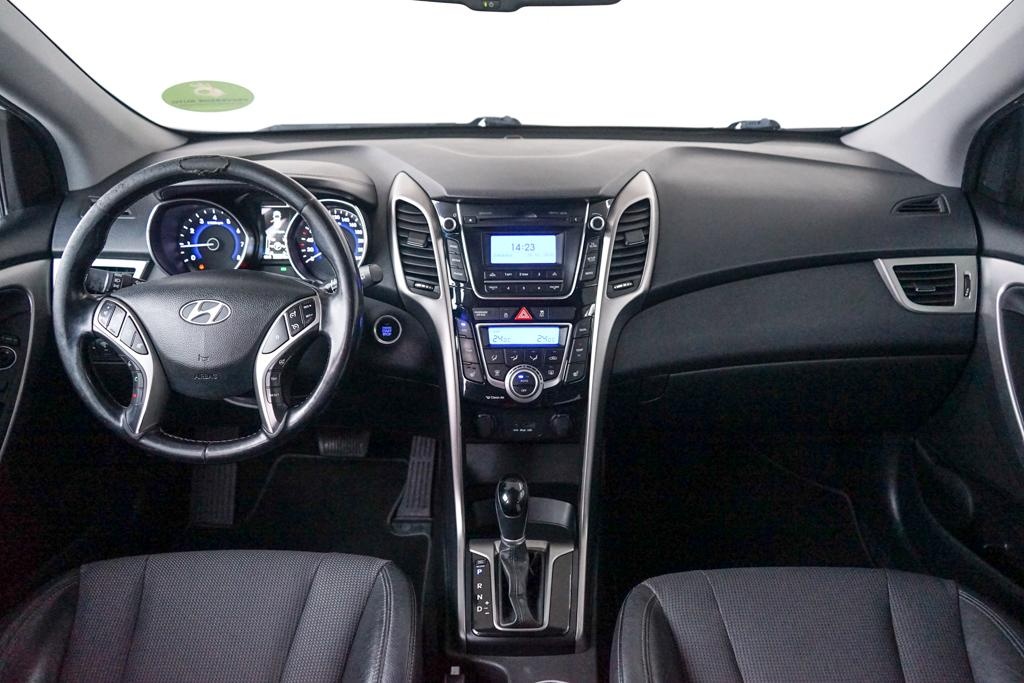 11- Hyundai, i30, 2014, benzín, 1.6i, 99kw - 10