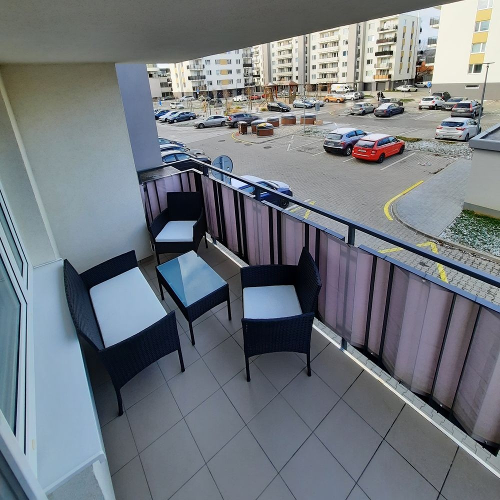 Prenájom 2-izb + parkovacie miesto Zlatovská TN - 10