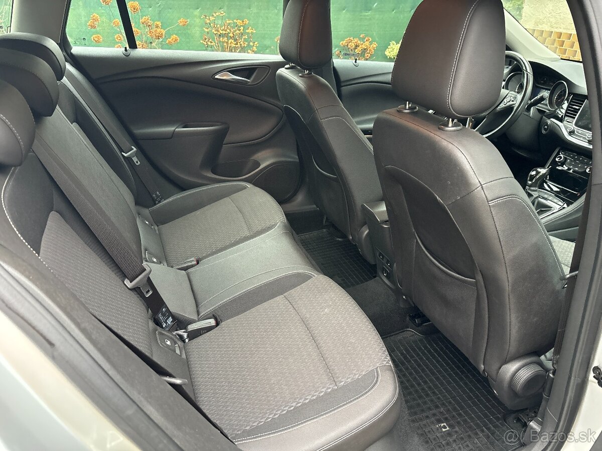 Opel Astra Sport Tourer ST 1.6 CDTI ecoFLEX S&S 110k Innovat - 10