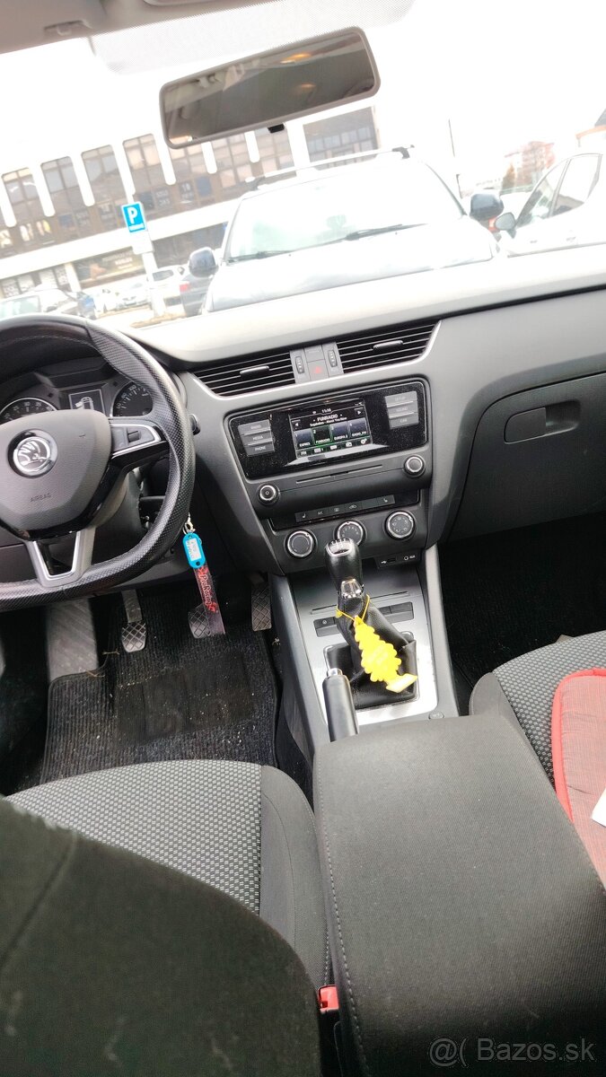 Predám škoda Octavia 3 combi - 10