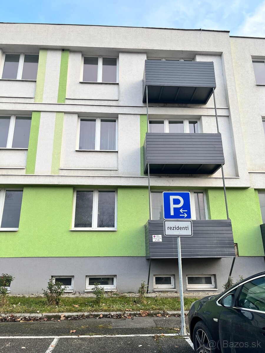𝗣𝗿𝗲𝗻𝗮́𝗷𝗼𝗺: úplne nový 2-izbový byt, balkón, parkovan - 10