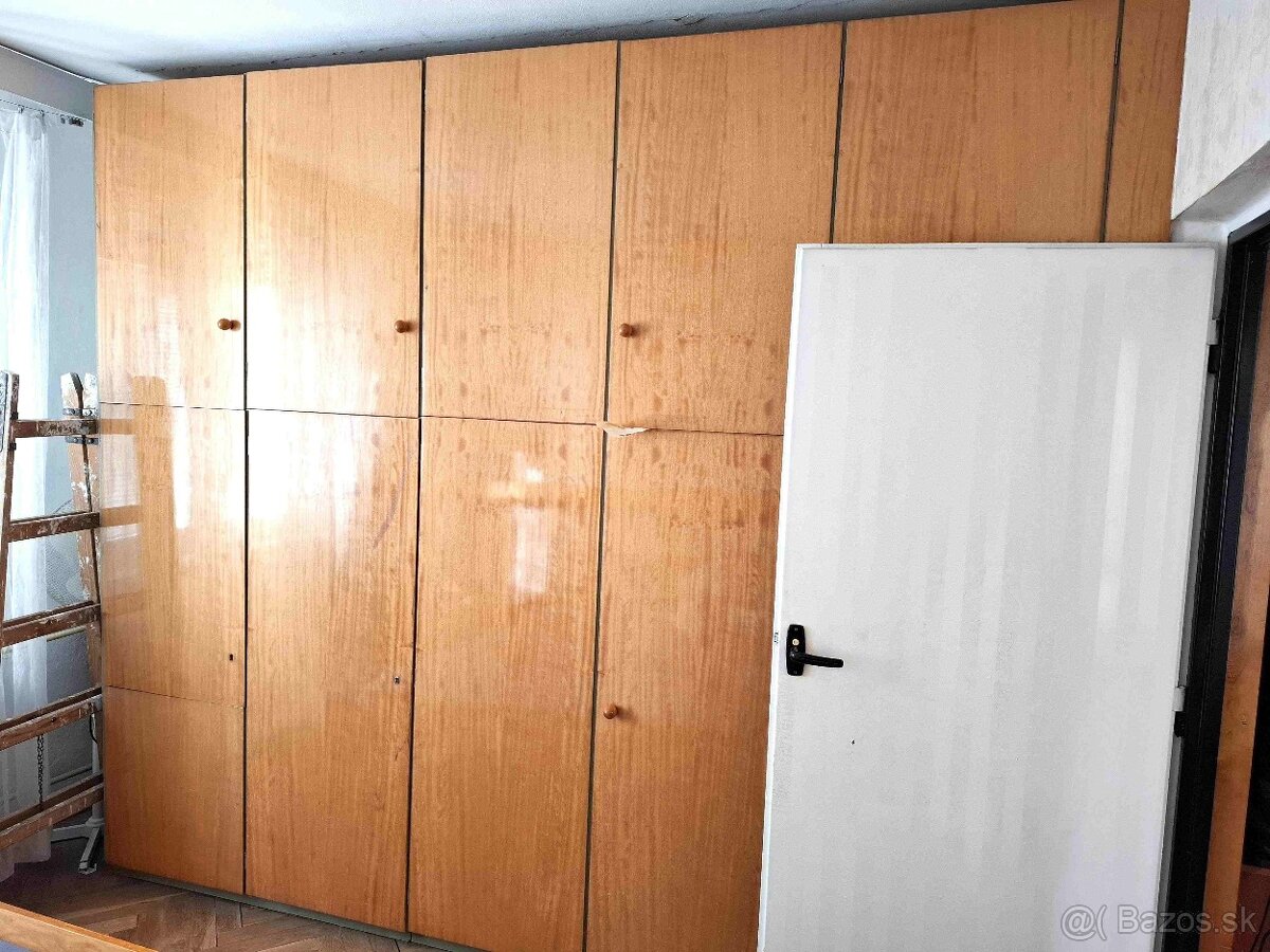 Pôvodný stav: 3 iz., Mládežnícka ul., B.Bystrica,159 000,-€ - 10